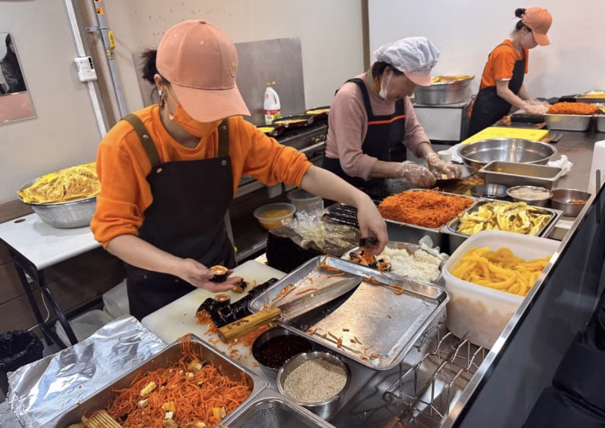 하루 1000줄 팔린다는 당근 김밥 17