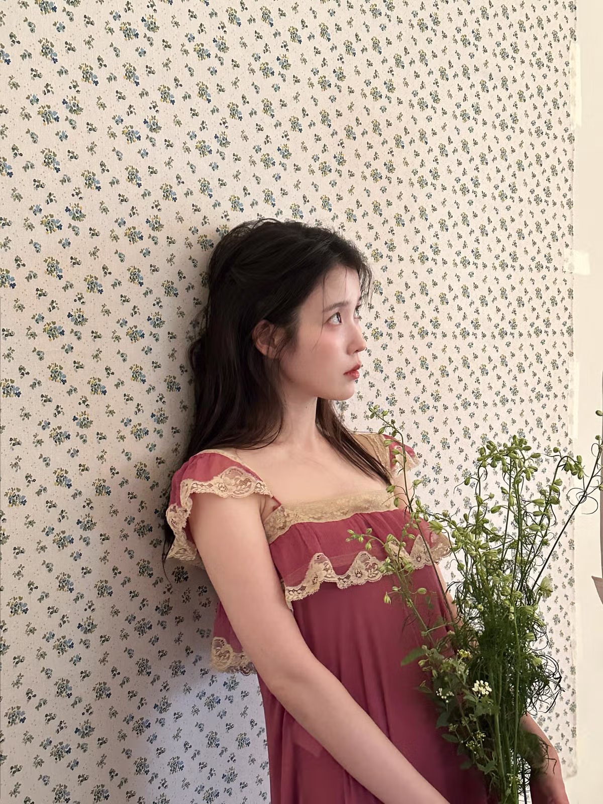 아이유 인스타 업데이트(with 변우석) 4