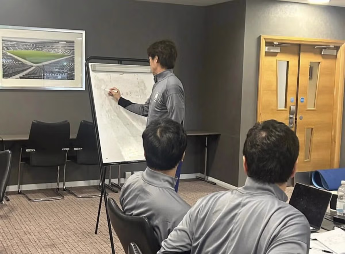 축구 대표팀 수석 코치 주앙 아로소가 급하게 올린 인스타 글 4