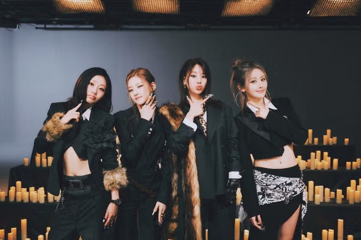 키스오브라이프 [Who is she] 멜론매거진 자켓 촬영 비하인드 10