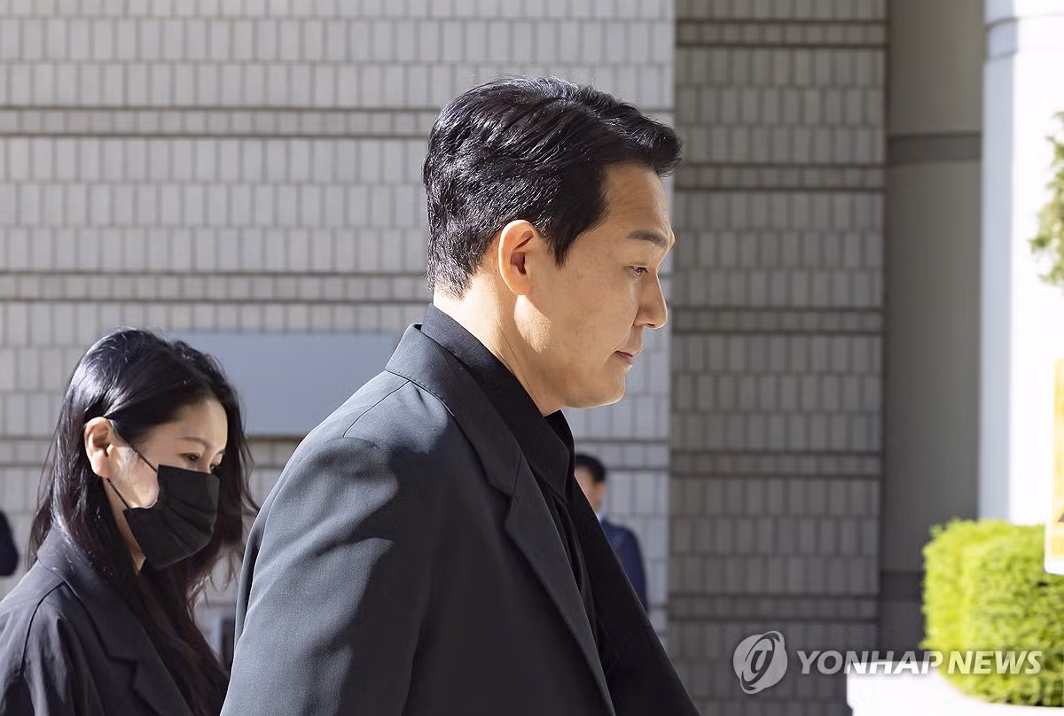 어제자 법원 증인 출석한 배우 박성웅.jpg 4