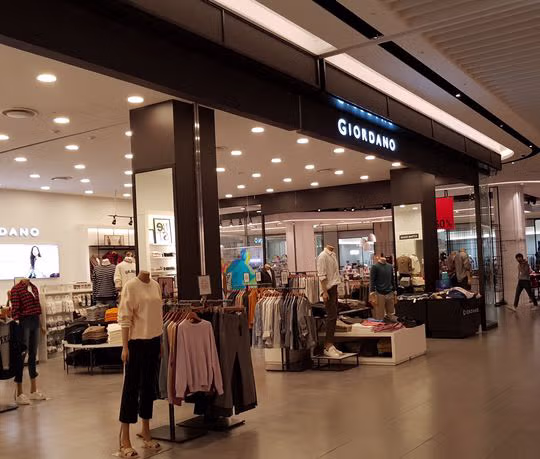 19년만에 적자 기록한 의류 브랜드.jpg 3