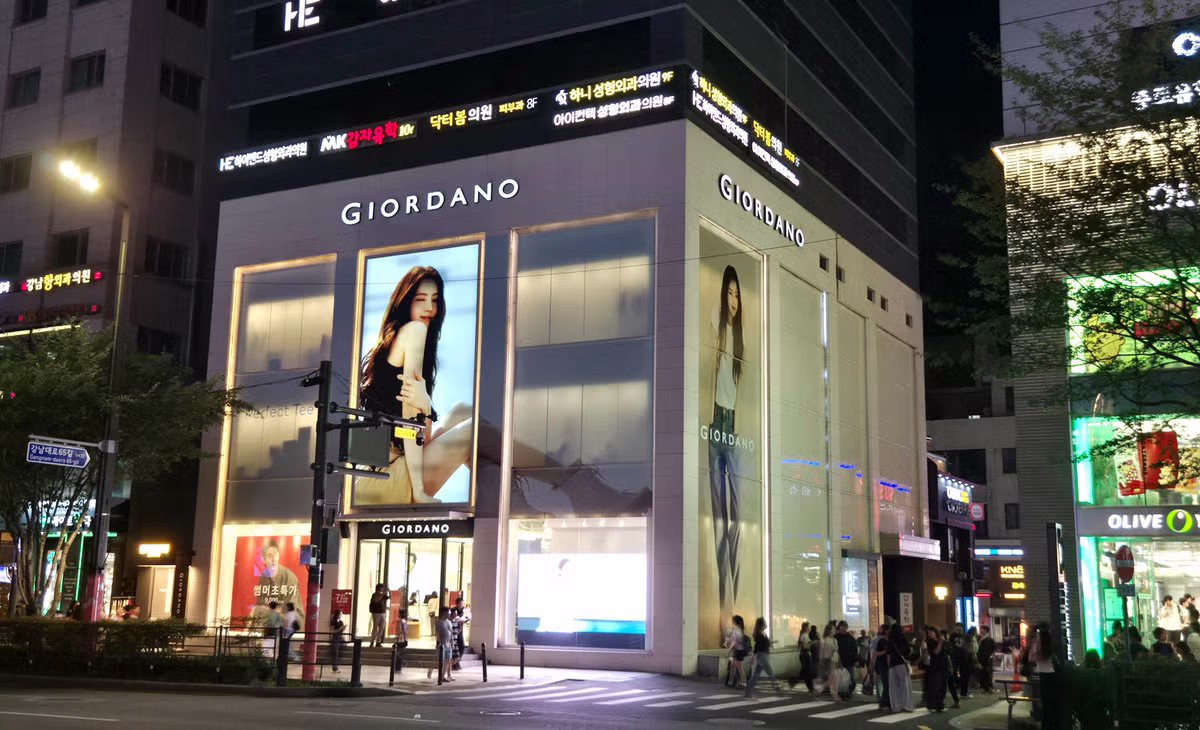 19년만에 적자 기록한 의류 브랜드.jpg 5