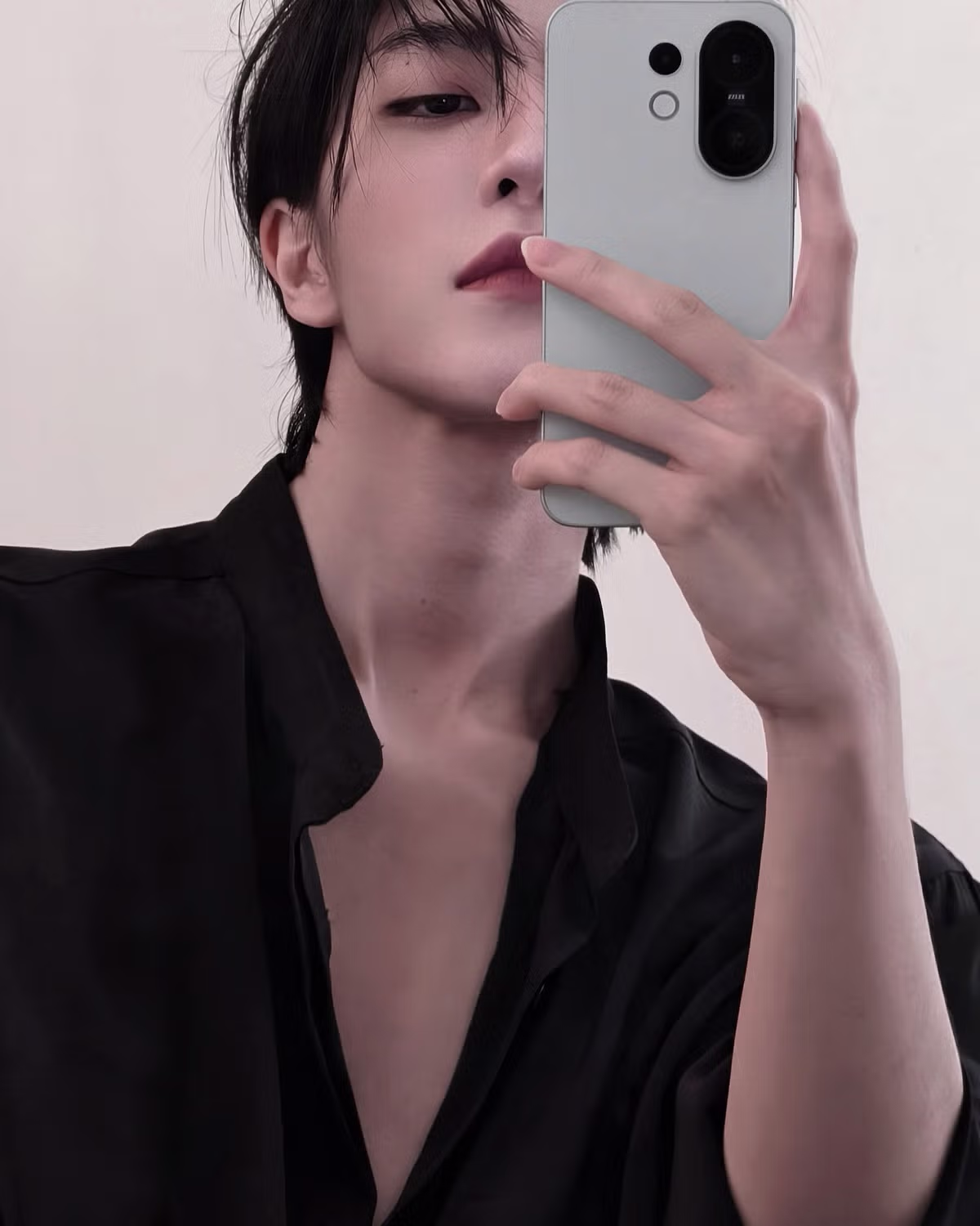 잘생긴 걸로 유명해서 팬미팅까지 한 코스플레이어...jpg 2