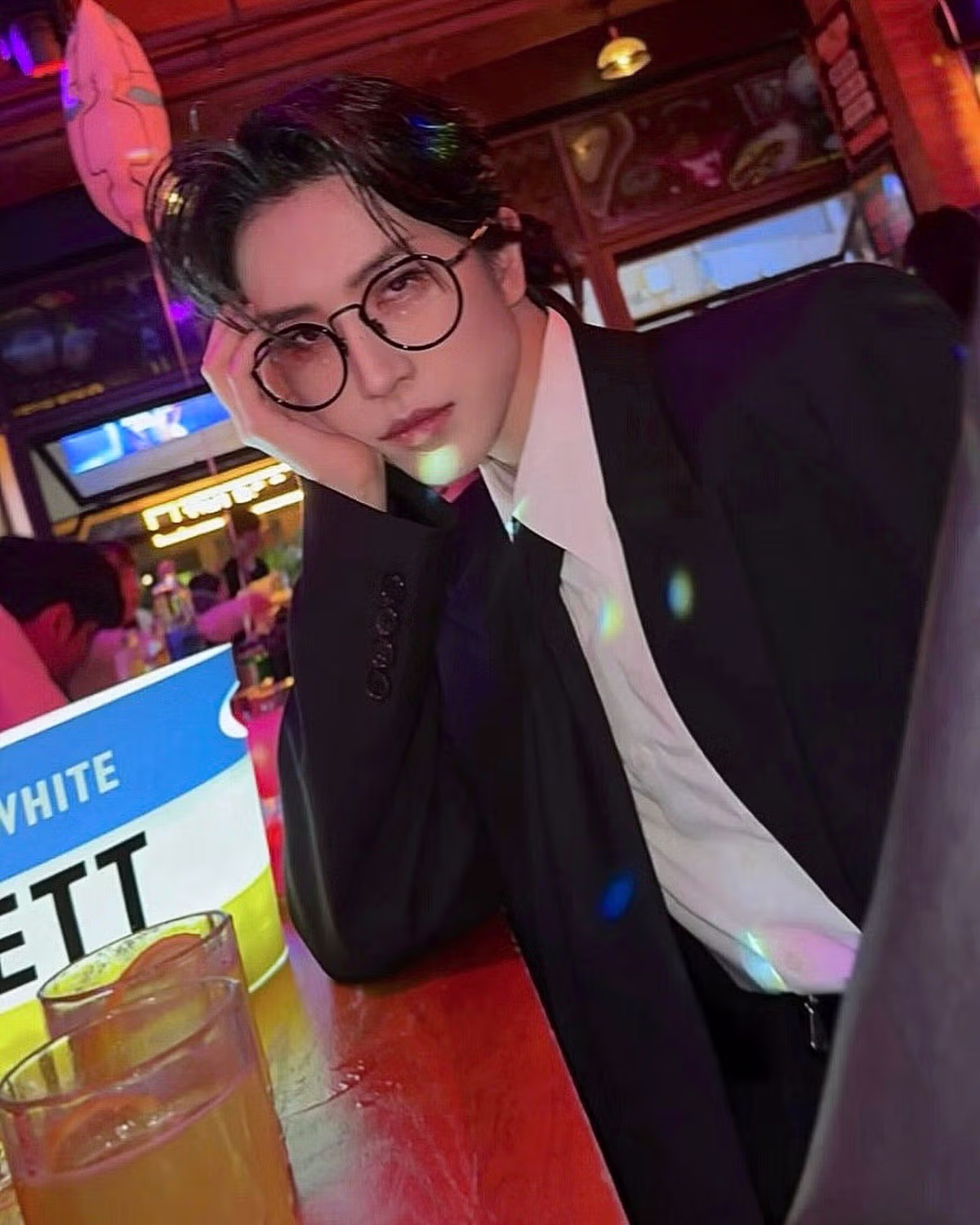 잘생긴 걸로 유명해서 팬미팅까지 한 코스플레이어...jpg 13