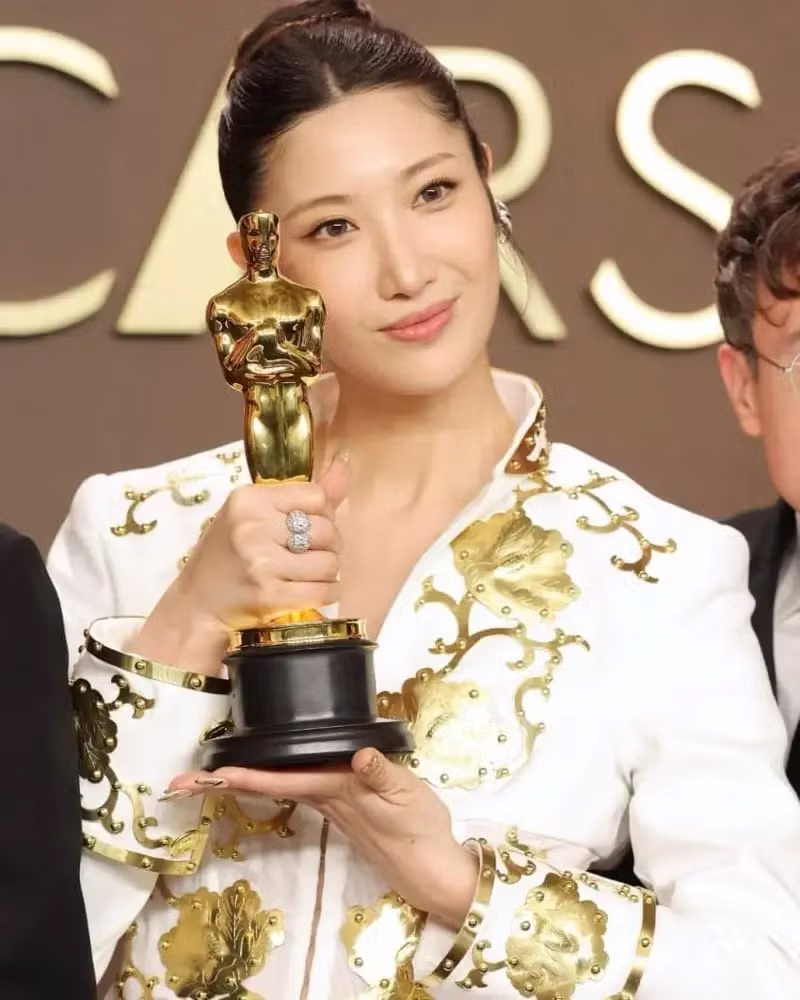 오스카 케데헌 골든 이재 무대 의상의 비밀 ㄷㄷㄷ 6