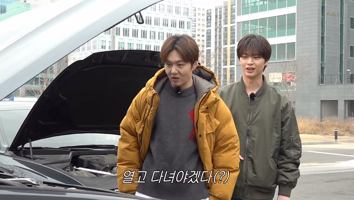 최초로 자차 공개한 이창섭 육성재ㅋㅋㅋㅋ 18