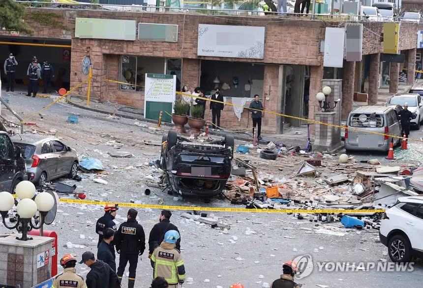 오늘 새벽 청주 가스 폭발사고 CCTV 영상 ㄷㄷㄷㄷㄷㄷㄷ 2