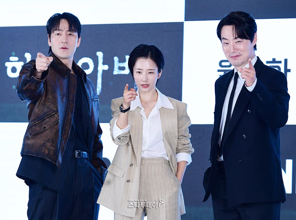 이춘재 (화성) 연쇄살인사건을 모티브로 한 드라마 '허수아비' 제작발표회 (박해수, 이희준, 곽선영, 박준우 감독) 13