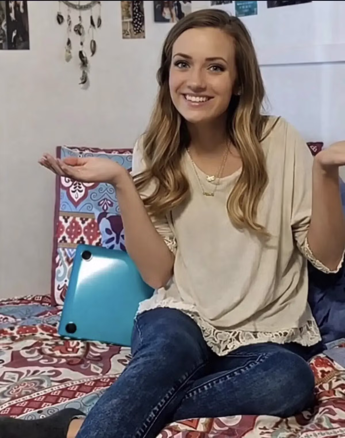 17세 학생을 감금하고 1시간 동안 강간한 교사 3