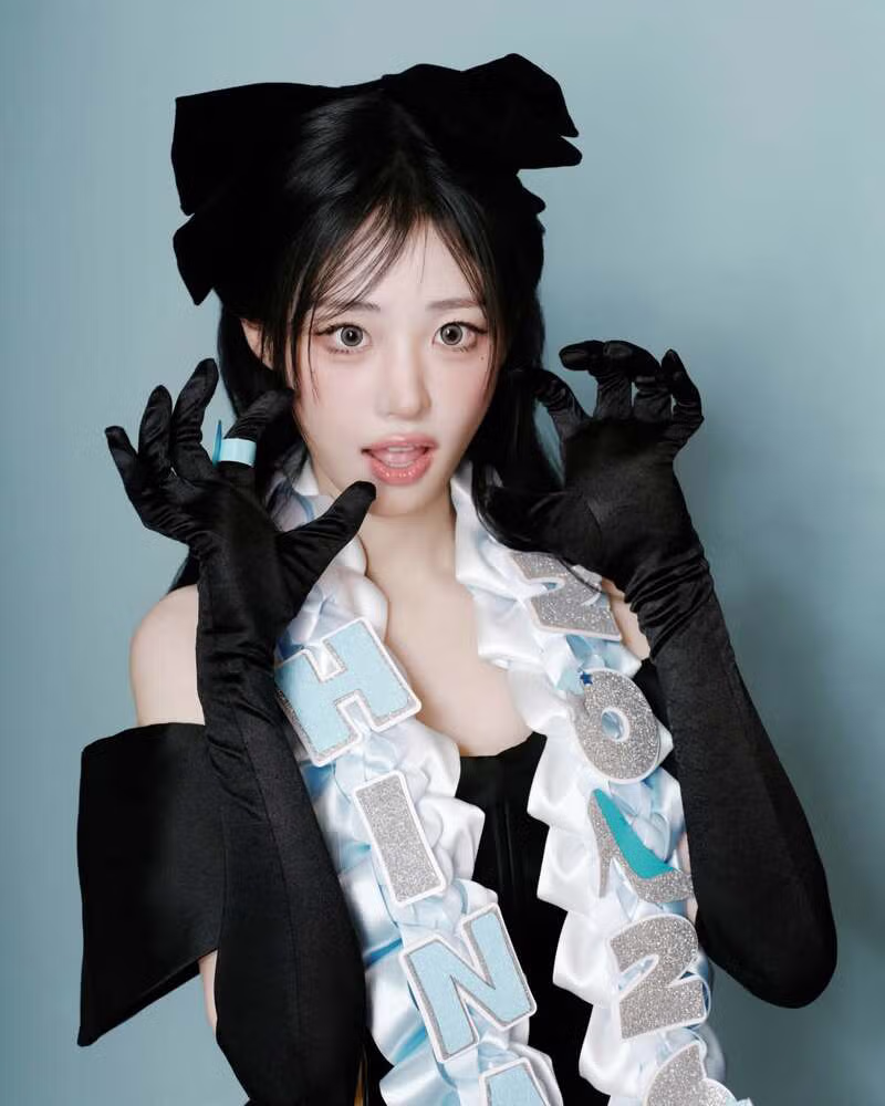 QWER 4th Mini Album ‘CEREMONY’ Concept photo #HINA 3