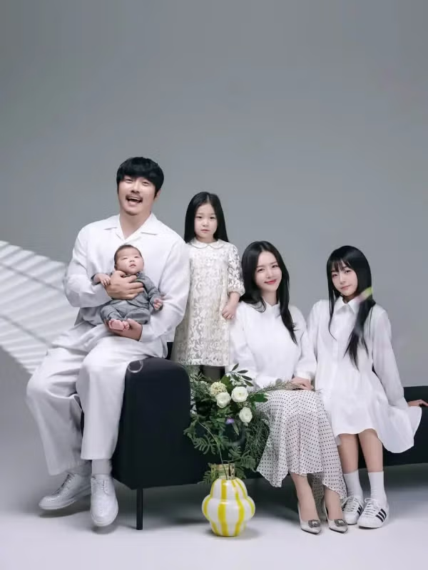 KCM 인스타에 올라온 가족사진.jpg 2