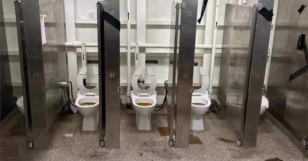 (혐주의) 현재 대참사 일어난 미 항공모함.....jpg 2