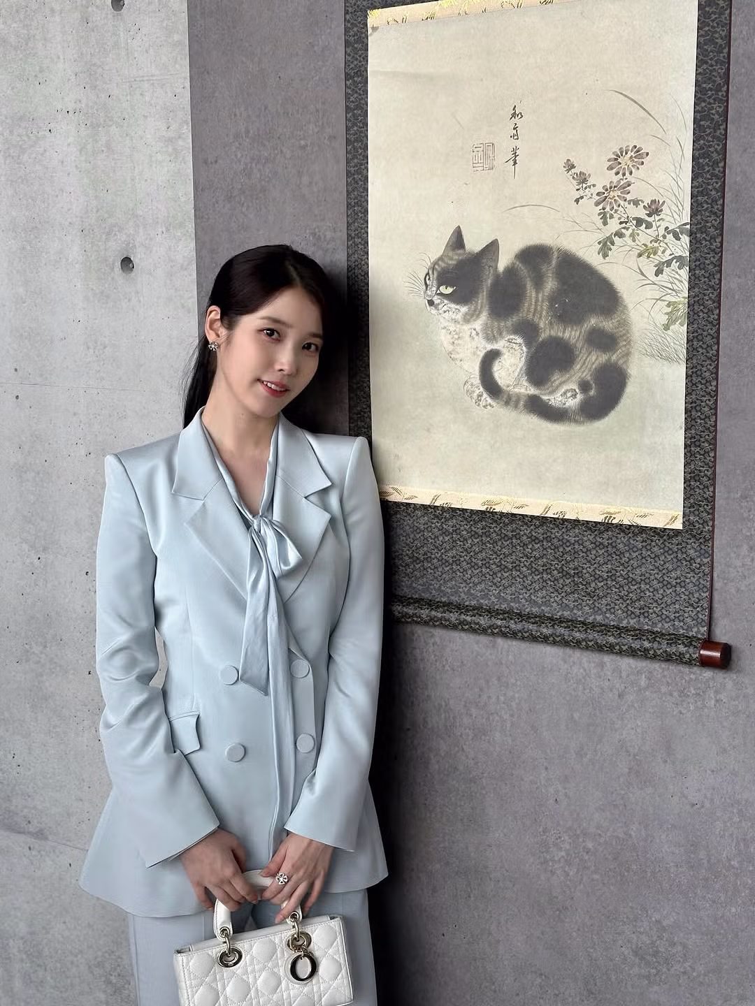 아이유 인스타 업뎃 🥚🐣 2.3부 비하인드 5