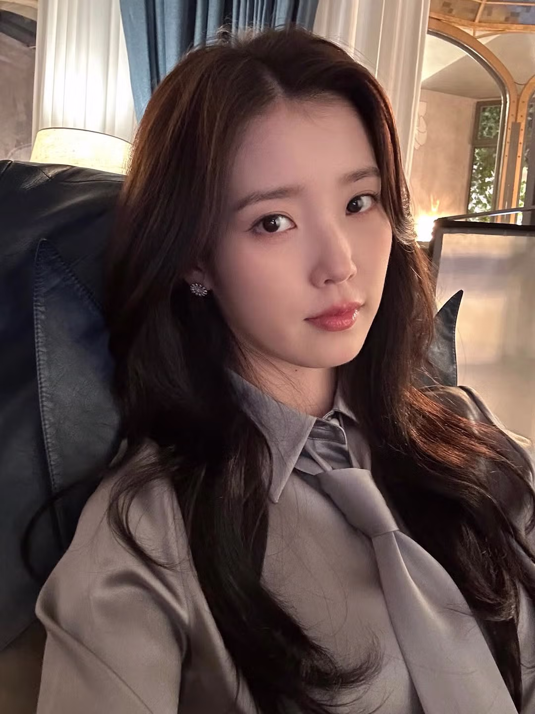 아이유 인스타 업뎃 🥚🐣 2.3부 비하인드 7