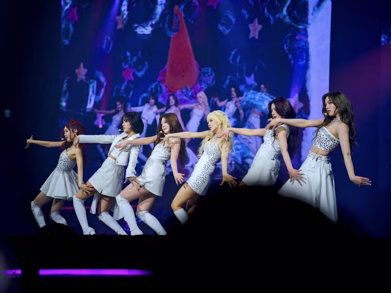 전쟁이 두개인 시대에 데뷔하는 걸그룹 언차일드 5