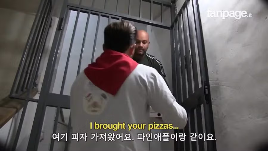 이탈리아 나폴리 , 실제 파인애플 피자 실험.jpg 8