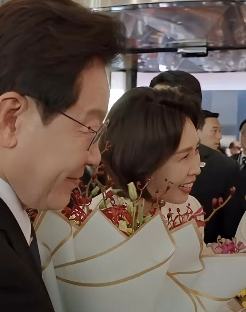 이대통령내외 인도 도착 환영식 6