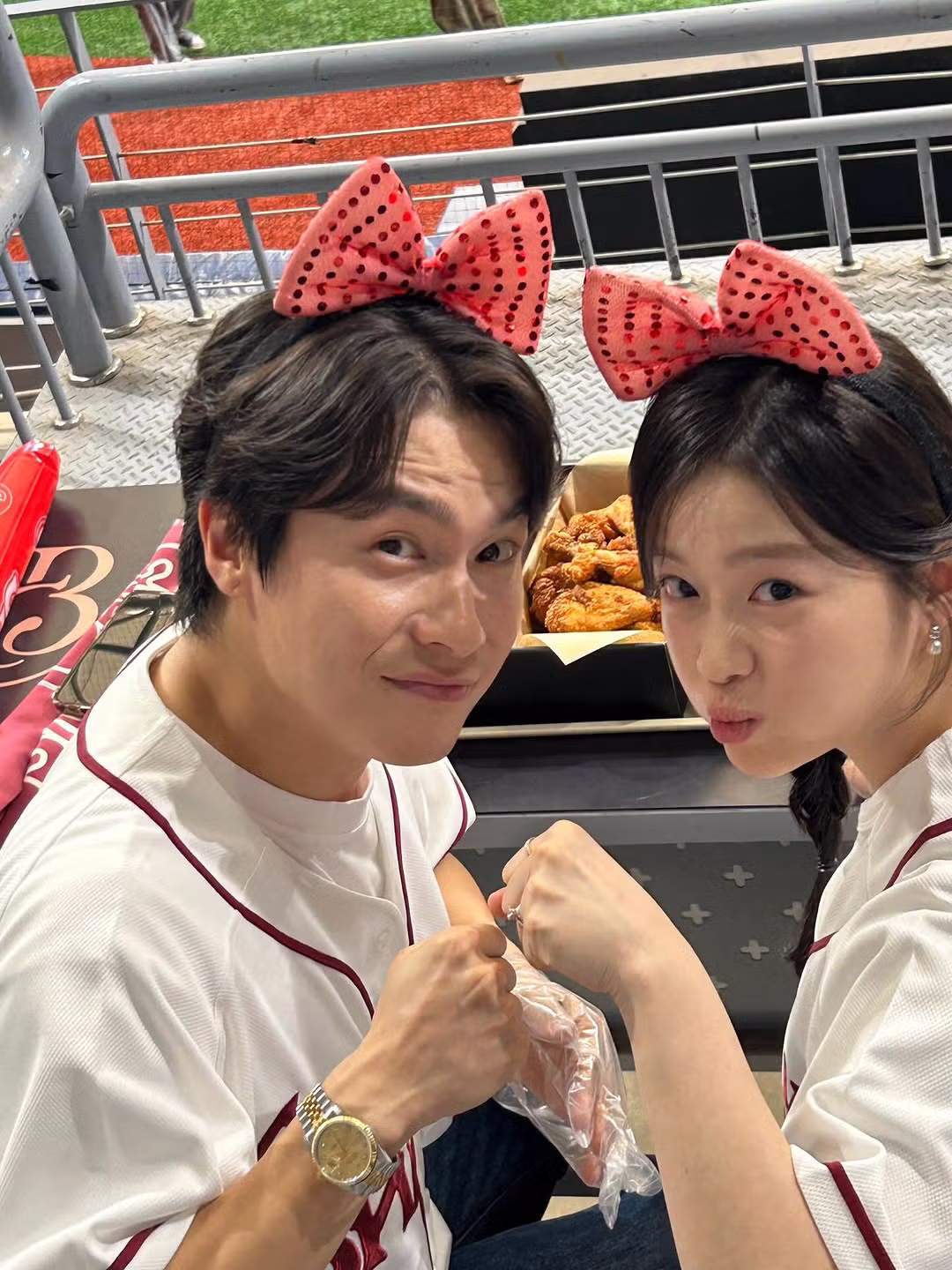 아이유 인스타 업데이트 (대군부인 4화 비하인드🌱⚾️🏎) 7