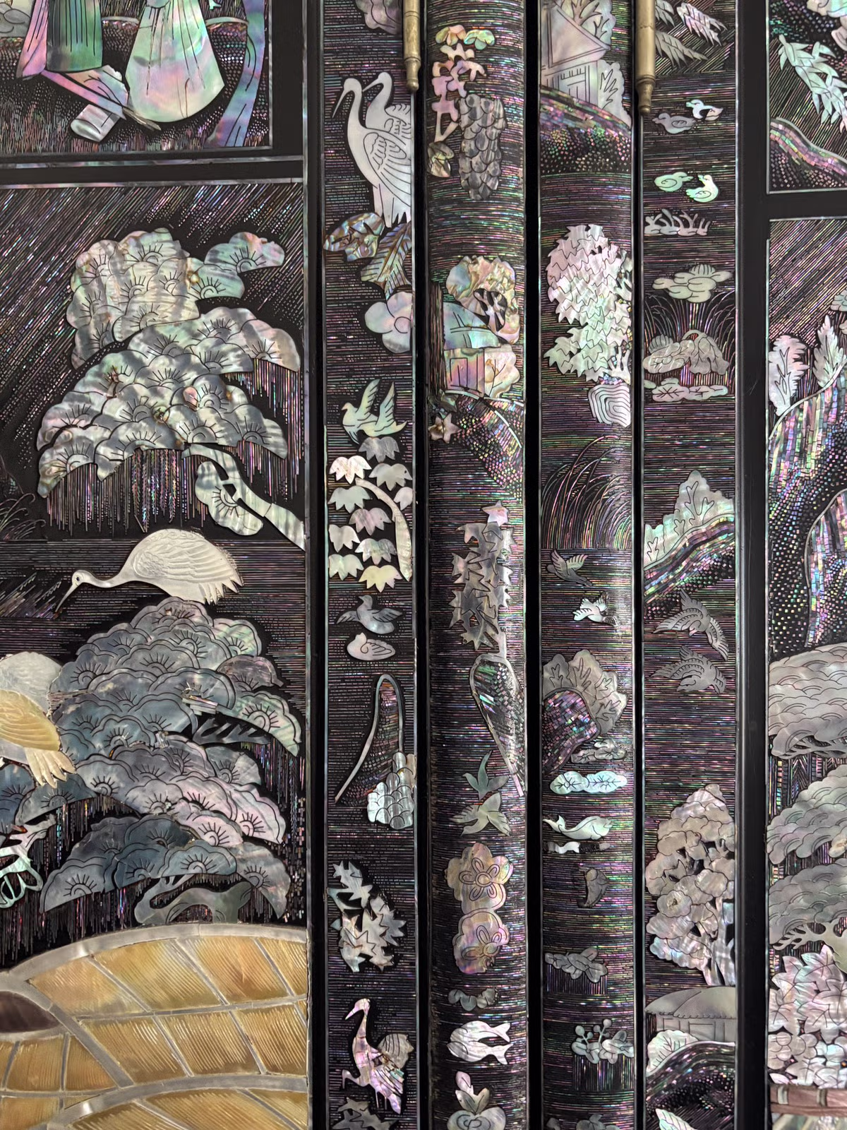 울집 찐부자였던 시절 친할머니가 주문제작해서 쓰던 자개장 - 밈카세