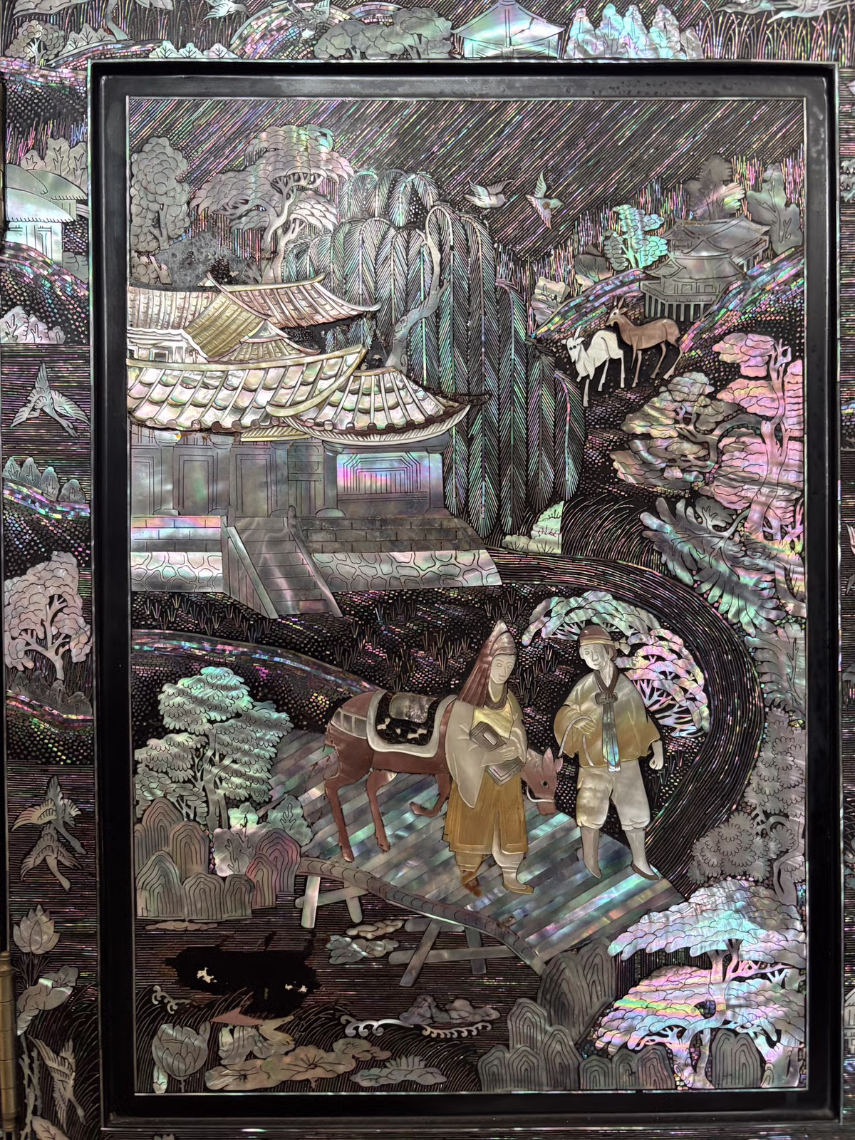 울집 찐부자였던 시절 친할머니가 주문제작해서 쓰던 자개장 - 밈카세