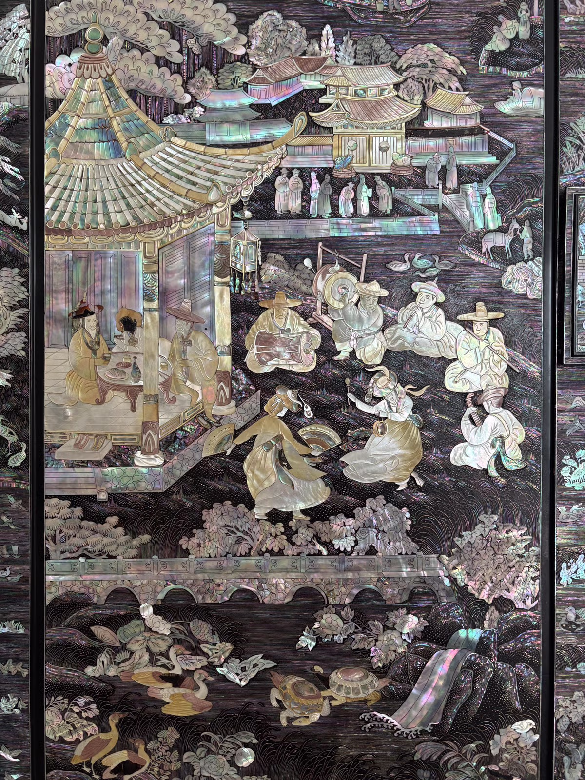 울집 찐부자였던 시절 친할머니가 주문제작해서 쓰던 자개장 - 밈카세