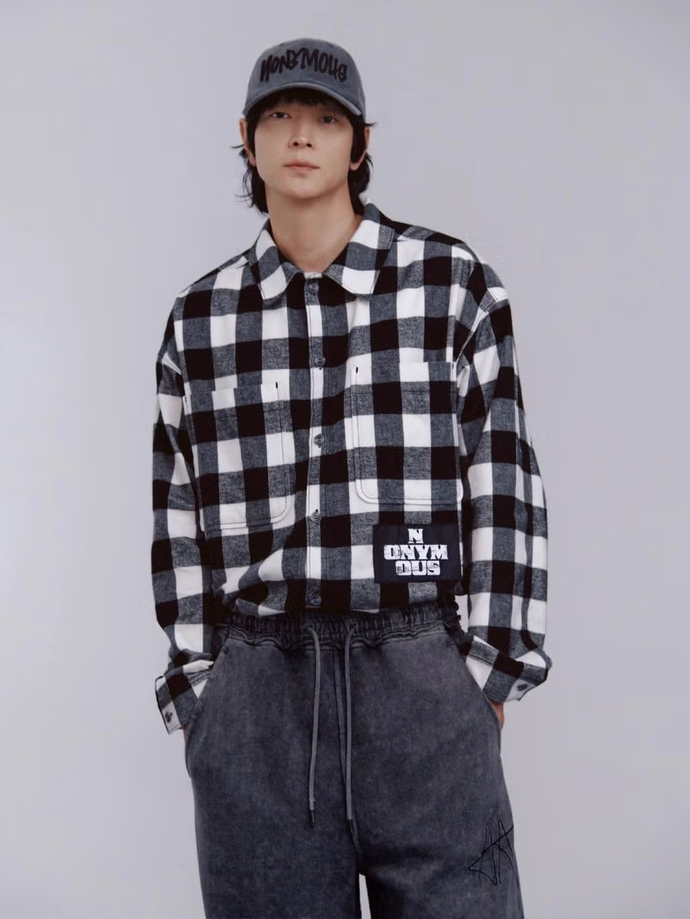 강동원 쇼핑몰 4월에 올라온 새 사진들 - 밈카세