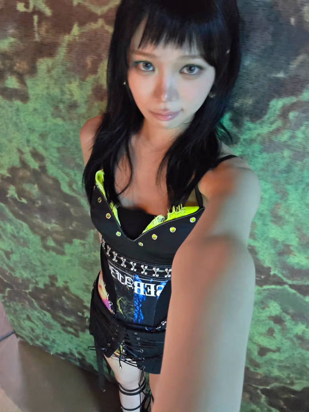 르세라핌 김채원 근황.jpg - 밈카세