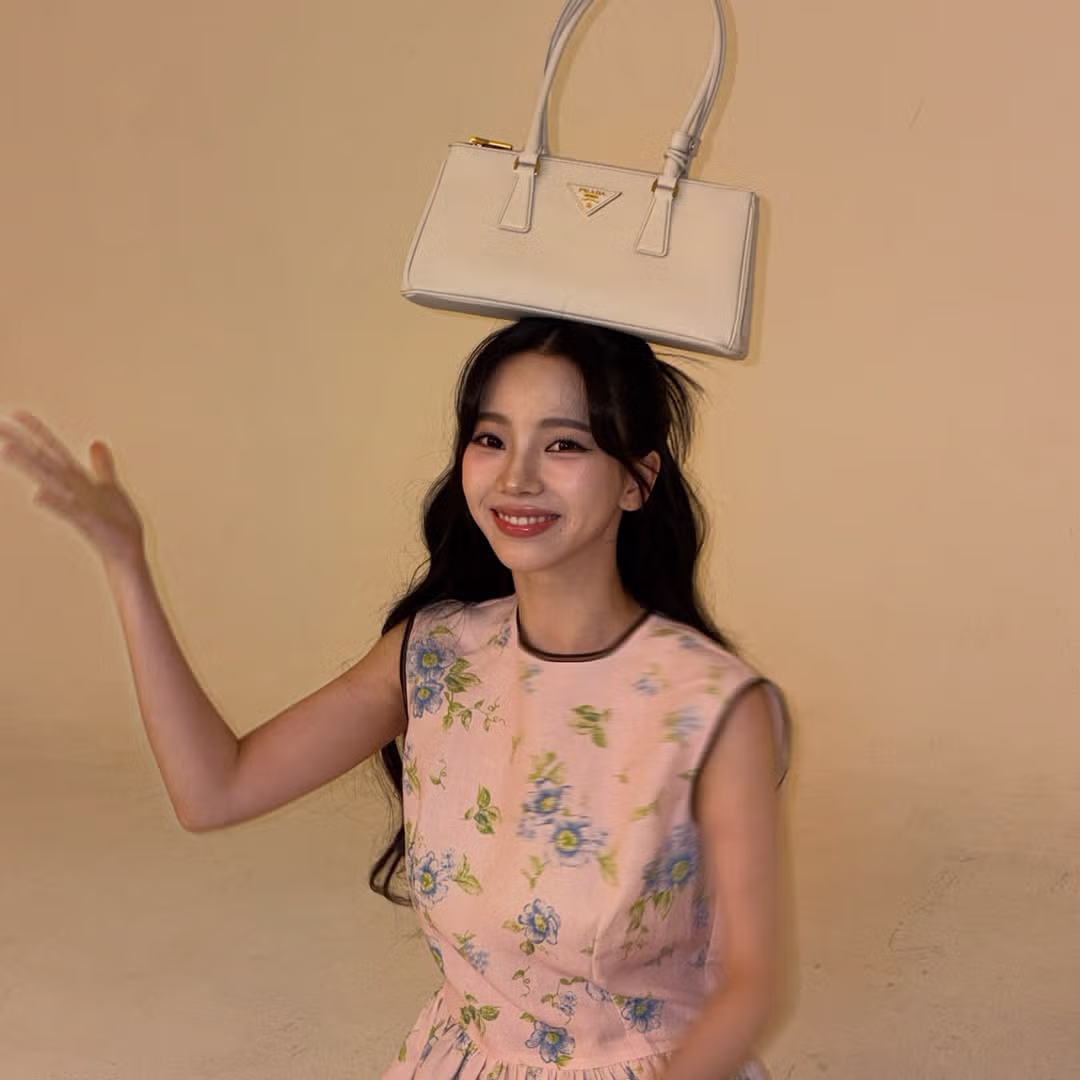 카리나 인스타 업뎃(프라다) - 밈카세