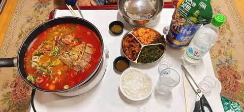 감자탕 포장해와서 야무지게 먹었네요 - 밈카세