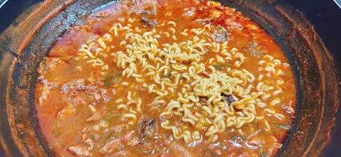 감자탕 포장해와서 야무지게 먹었네요 - 밈카세