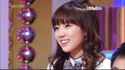 0708 시절 태연 .gif - 밈카세