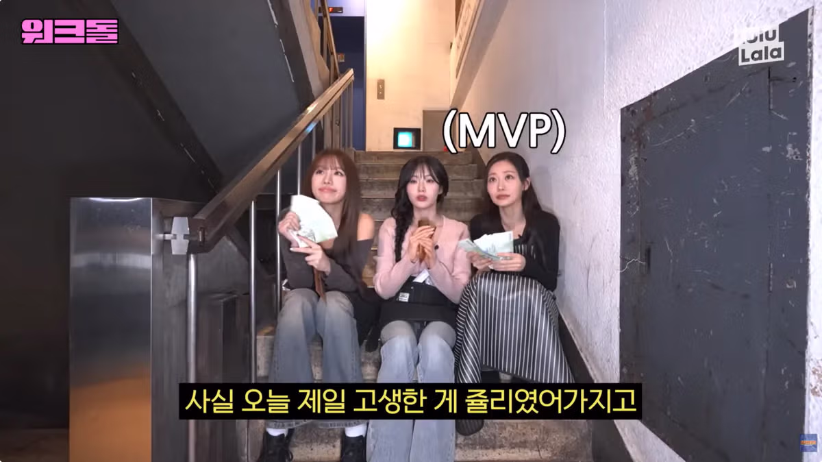 워크돌 나와서 찐으로 일만 하고 간 여돌.jpg - 밈카세