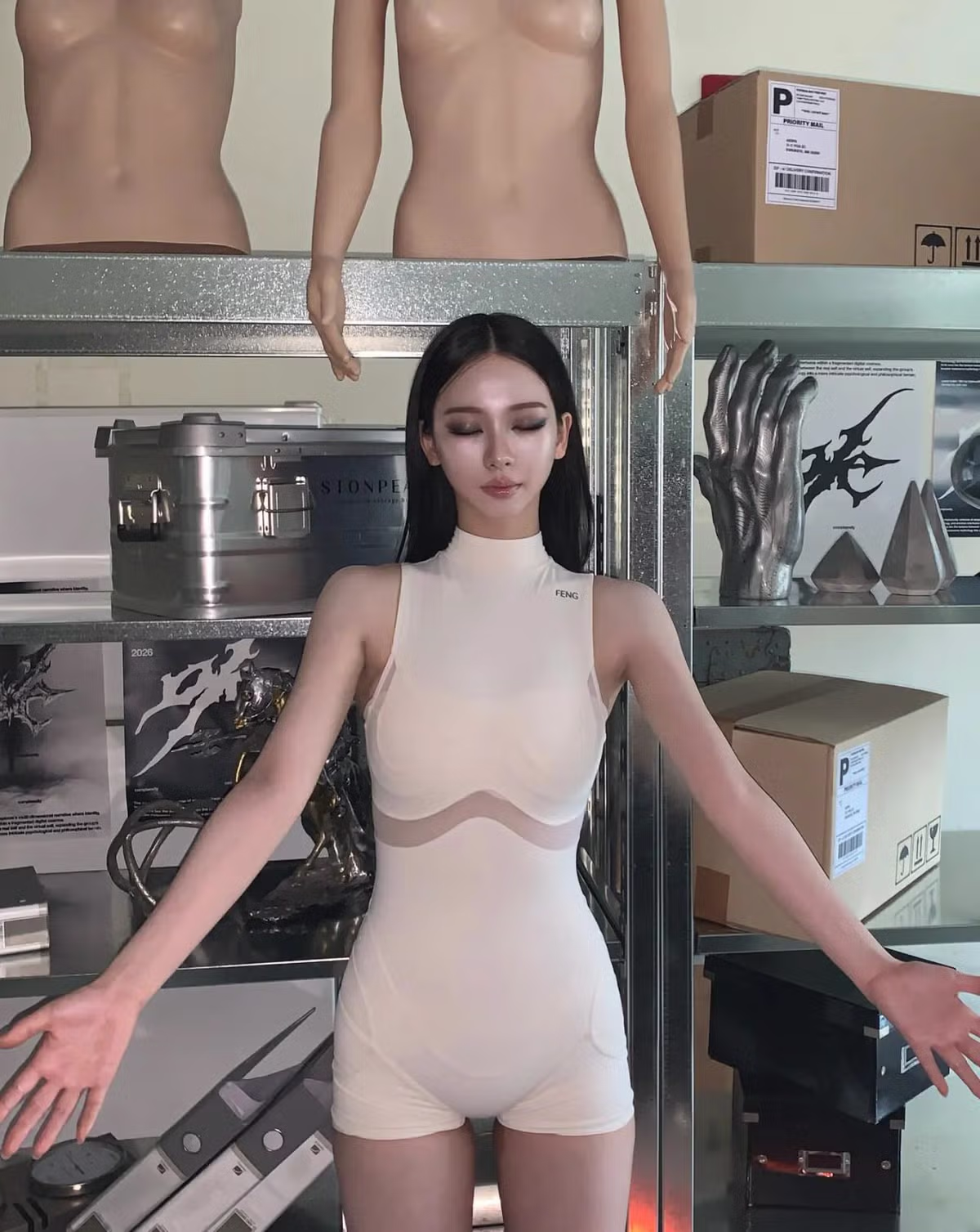 오늘자 카리나 바디수트 ㄷㄷㄷ.jpg - 밈카세