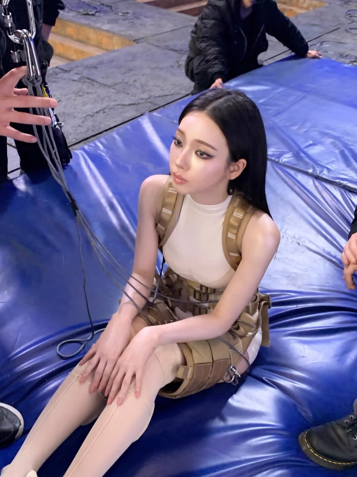 오늘자 카리나 바디수트 ㄷㄷㄷ.jpg - 밈카세