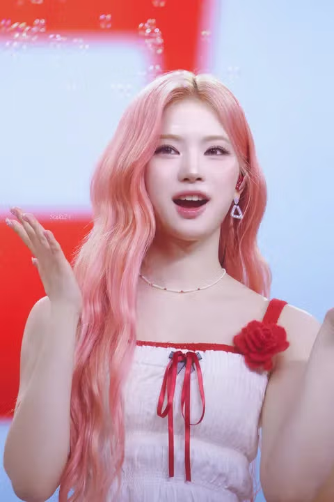 스테이씨 어제밤 마카오 추가사진 - 밈카세