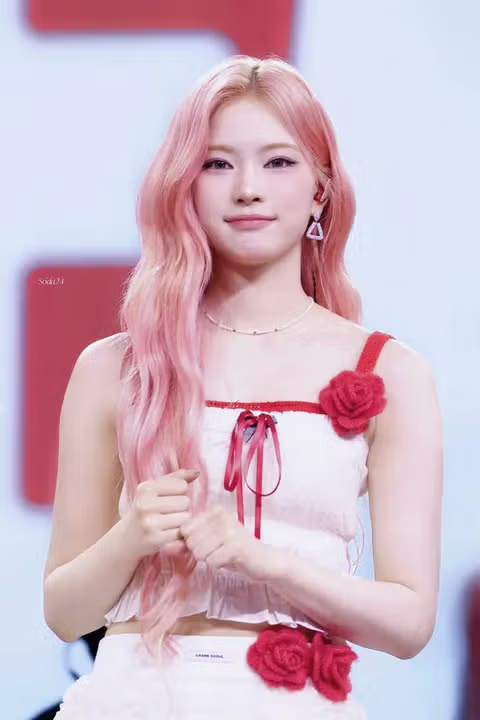 스테이씨 어제밤 마카오 추가사진 - 밈카세