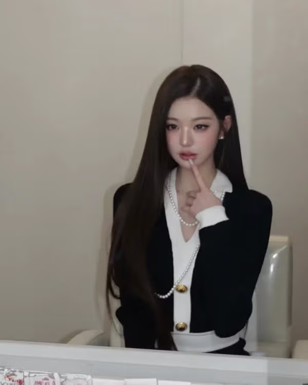 아이브 장원영 공주 인스타 업뎃 - 밈카세