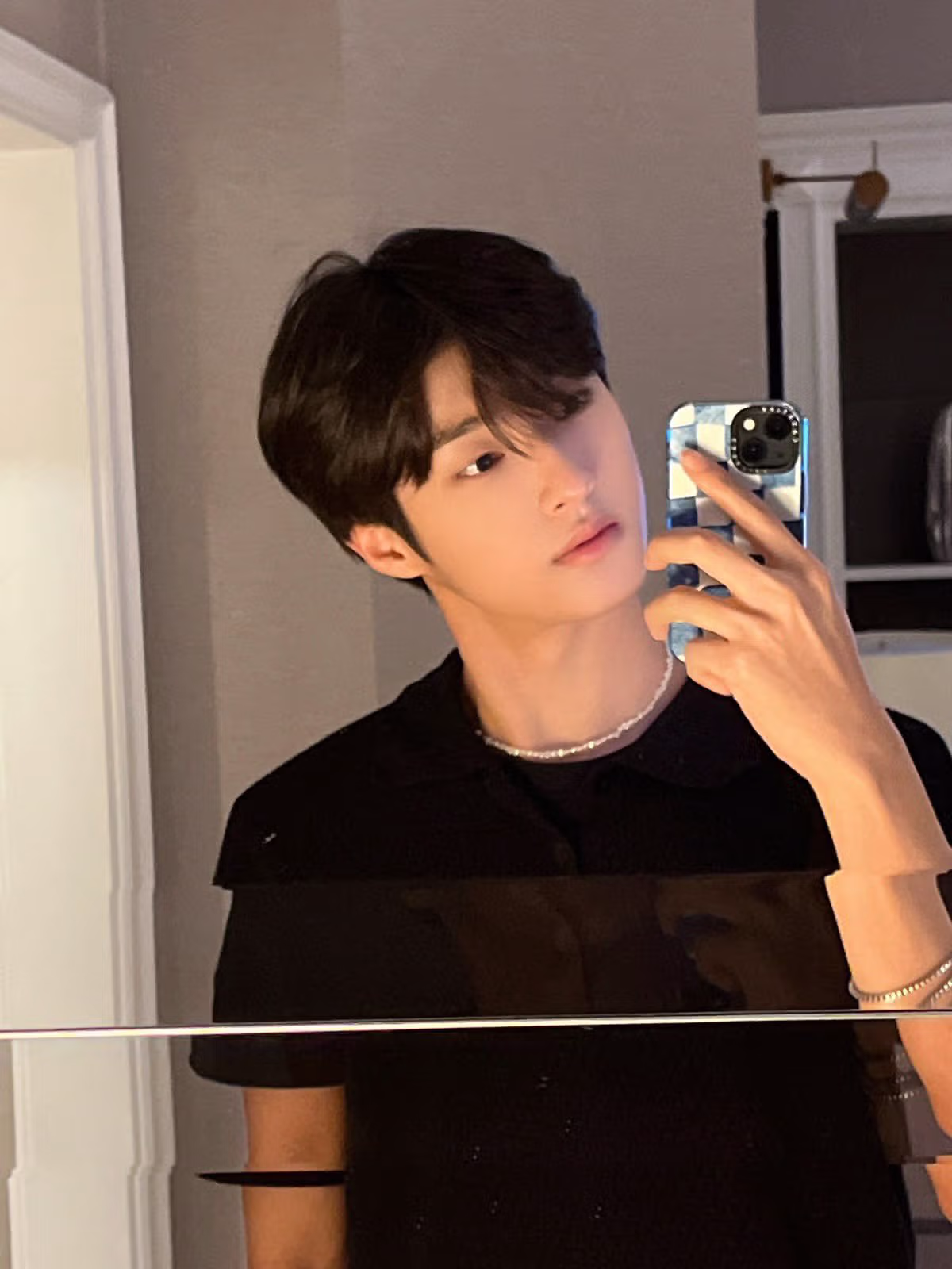 실제로 남돌 데뷔 준비 했었다는 넷플 <기리고> 남자 주인공...jpg - 밈카세