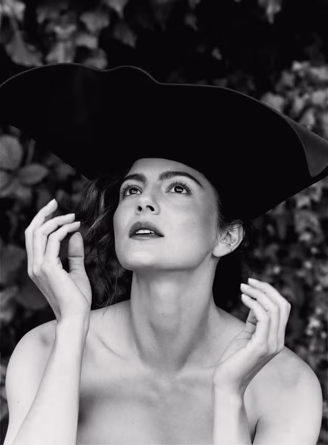 요즘 디올이 푸쉬하고 있는 모자...............jpg - 밈카세