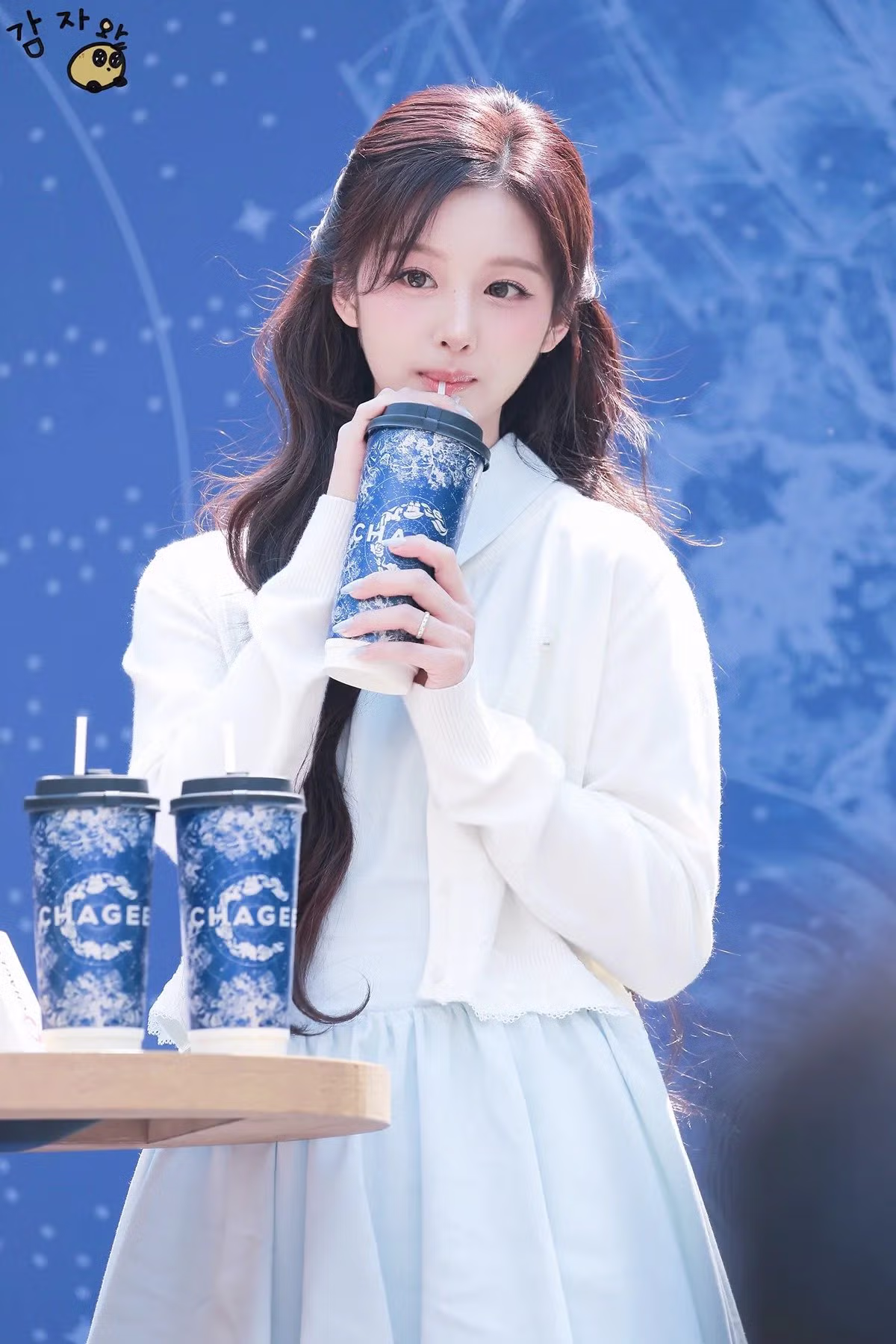 오늘 차지 밀크티 오픈 행사에서 미모 갱신한 엔믹스 설윤.JPG - 밈카세