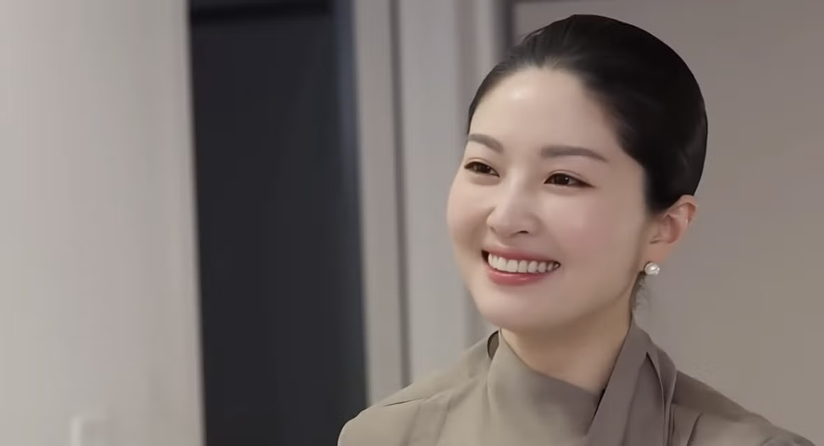 퇴사 7년만에 승무원 메이크업한 류이서 - 밈카세