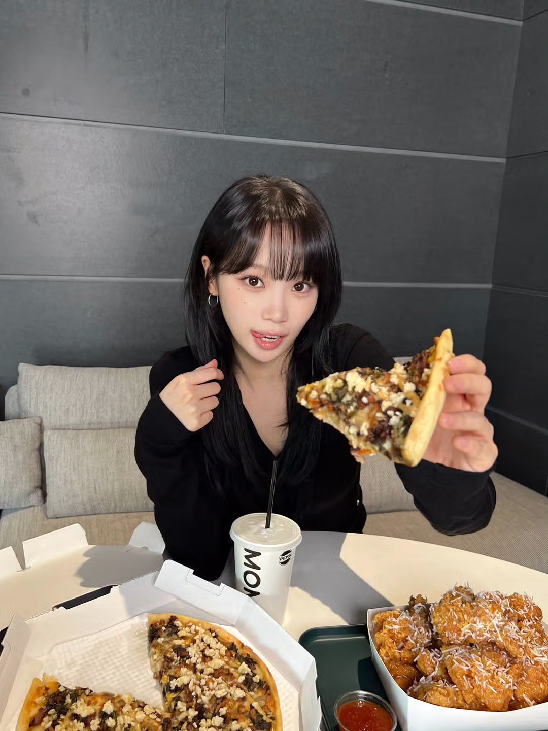 김채원 인스타 ㄷㄷㄷ - 더쿠 인기글 이미지 4 - 밈카세