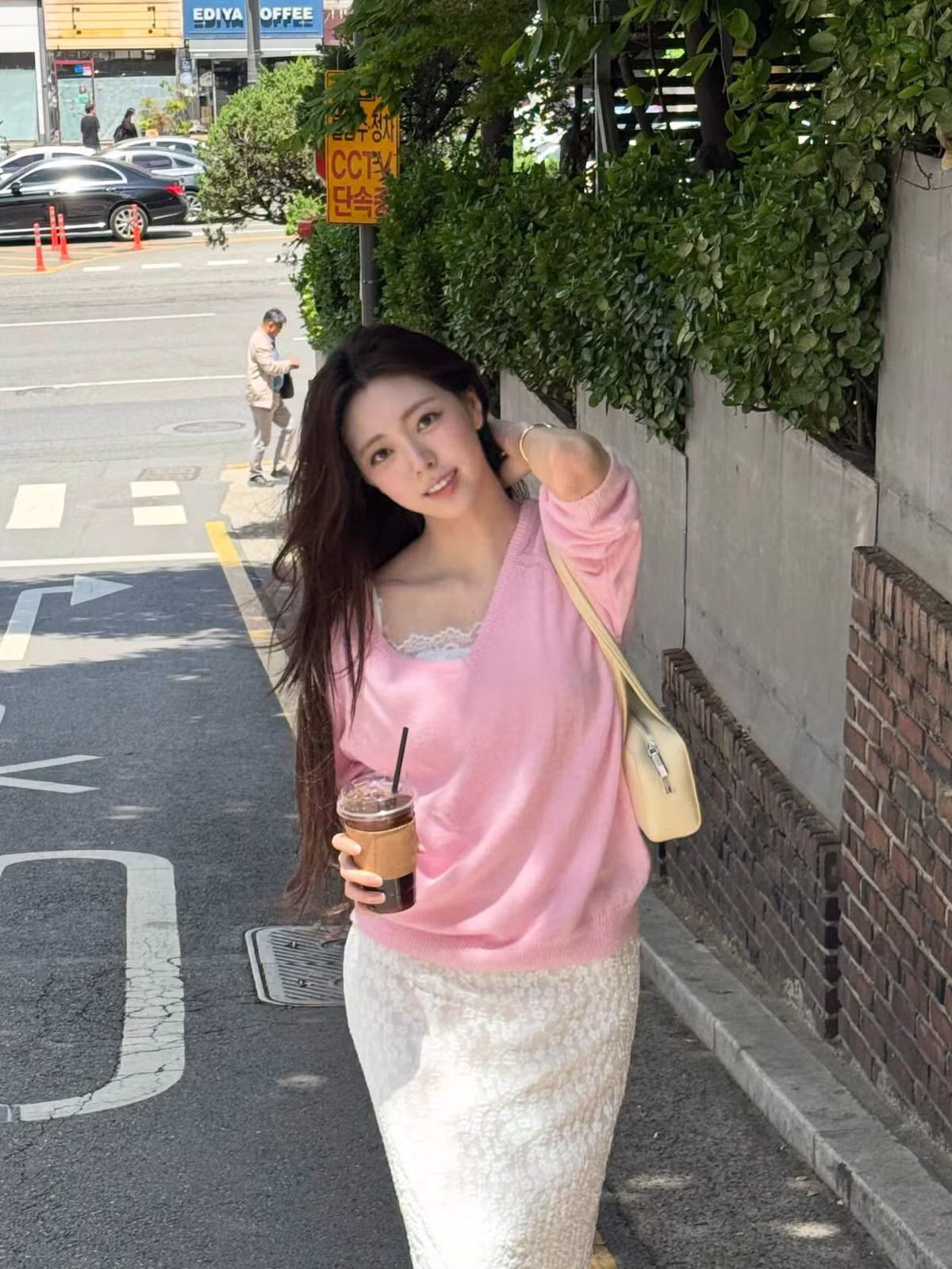 있지 유나 교회누나 룩 ㄷㄷㄷ.jpg - 뽐뿌 인기글 이미지 2 - 밈카세