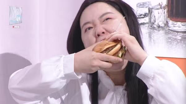 소개팅 남자의 말을 들은 후 어떤 여자의 행동.jpg - 와이고수 인기글 이미지 3 - 밈카세