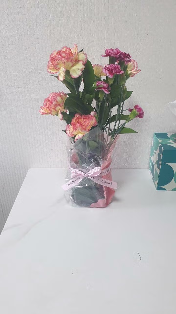 꽃선물을 줬는데 기분 나빠하는 시어머니 - 와이고수 인기글 이미지 2 - 밈카세