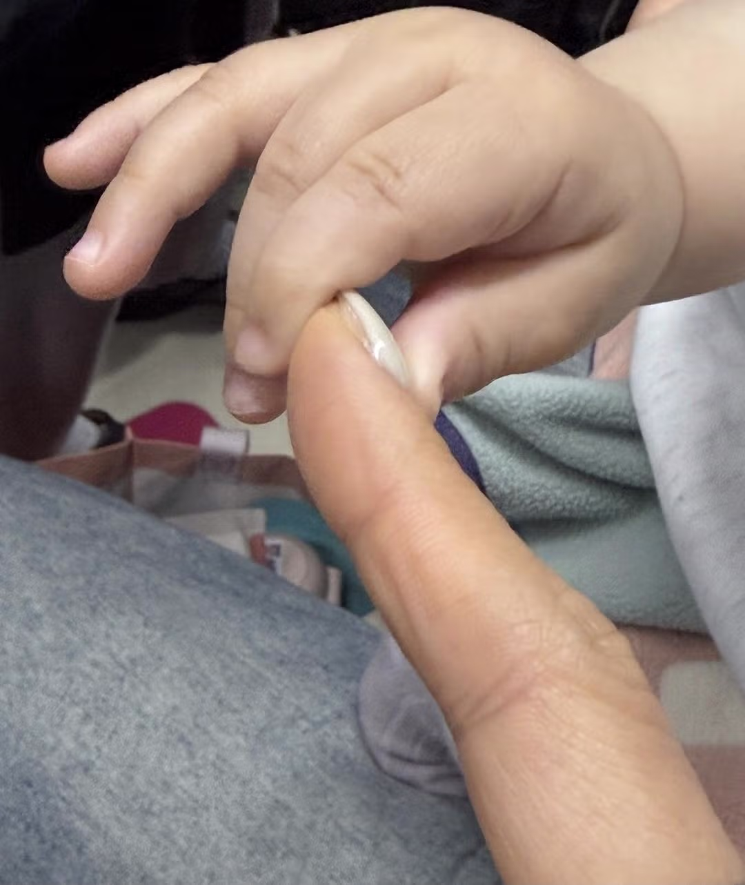 지하철에서 의도치 않게 신체 접촉이 발생한 상황 - 보배드림 인기글 이미지 4 - 밈카세