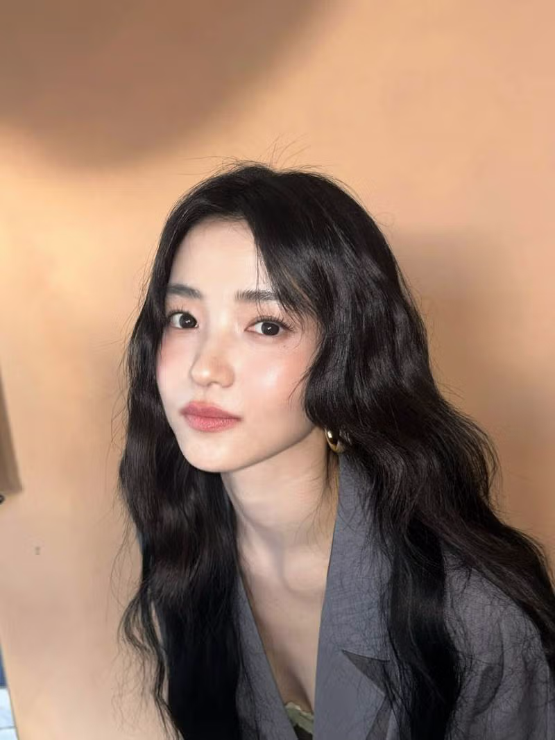 메이크업 담당자 변경 후 분위기가 달라진 김태리 - 인벤 인기글 이미지 2 - 밈카세