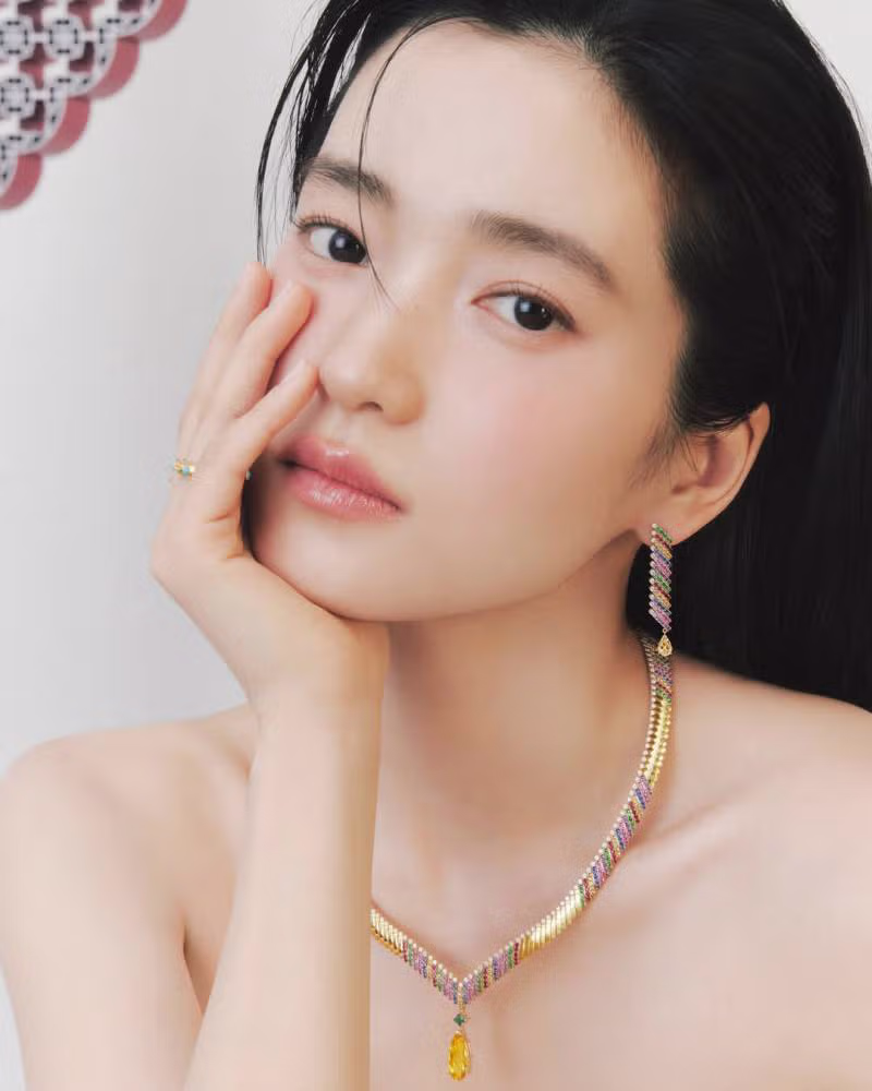 메이크업 담당자 변경 후 분위기가 달라진 김태리 - 인벤 인기글 이미지 3 - 밈카세