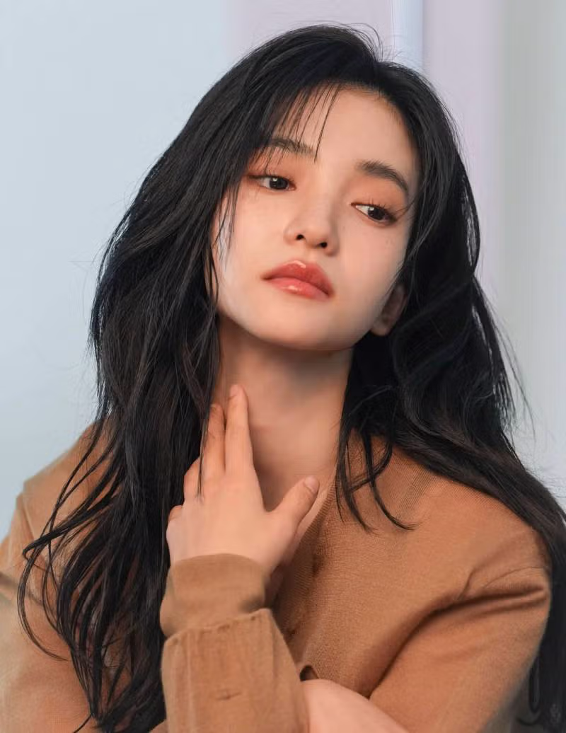 메이크업 담당자 변경 후 분위기가 달라진 김태리 - 인벤 인기글 이미지 12 - 밈카세